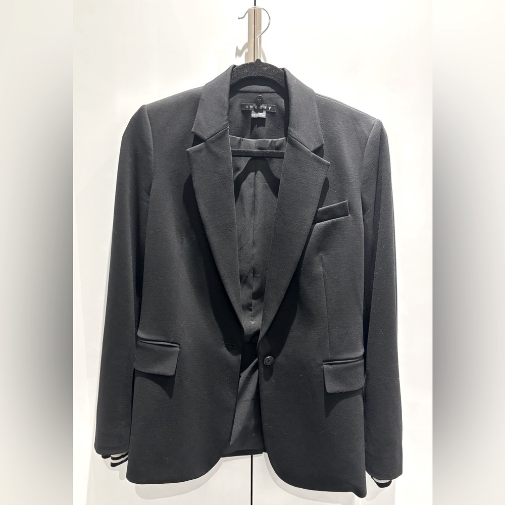 Theory Talyia Refiner Blazer, size 4, black